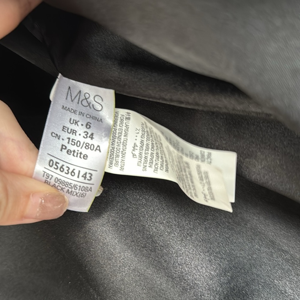 M&S women wool jacket with faux fur collar - Picture 3 of 6